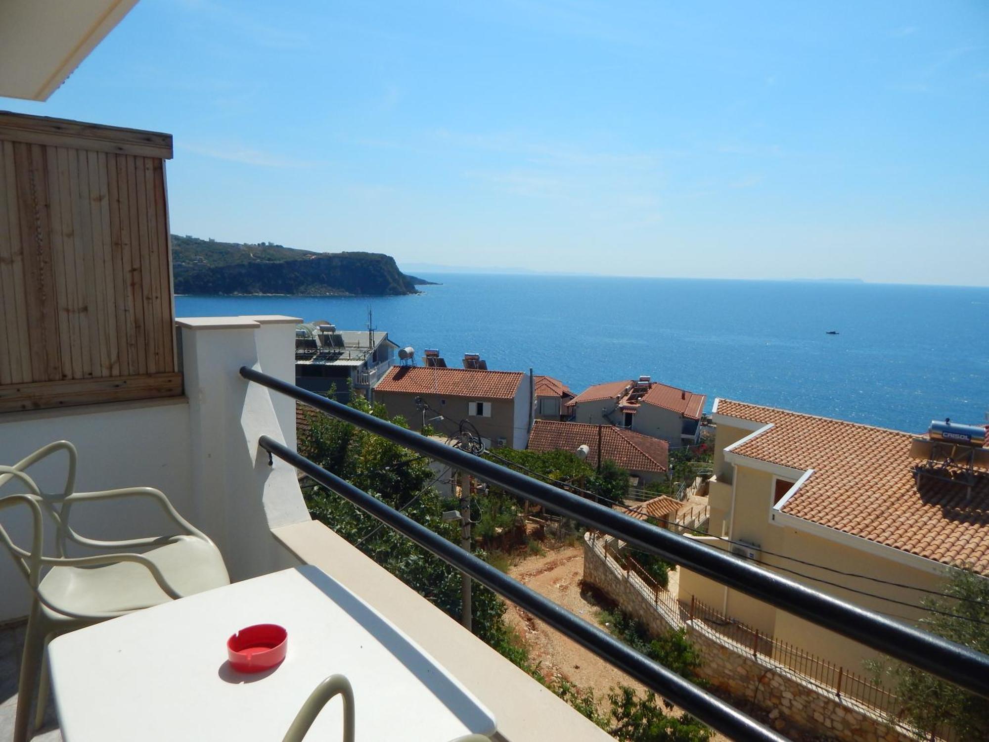 Bel Air Rooms Himare Room photo