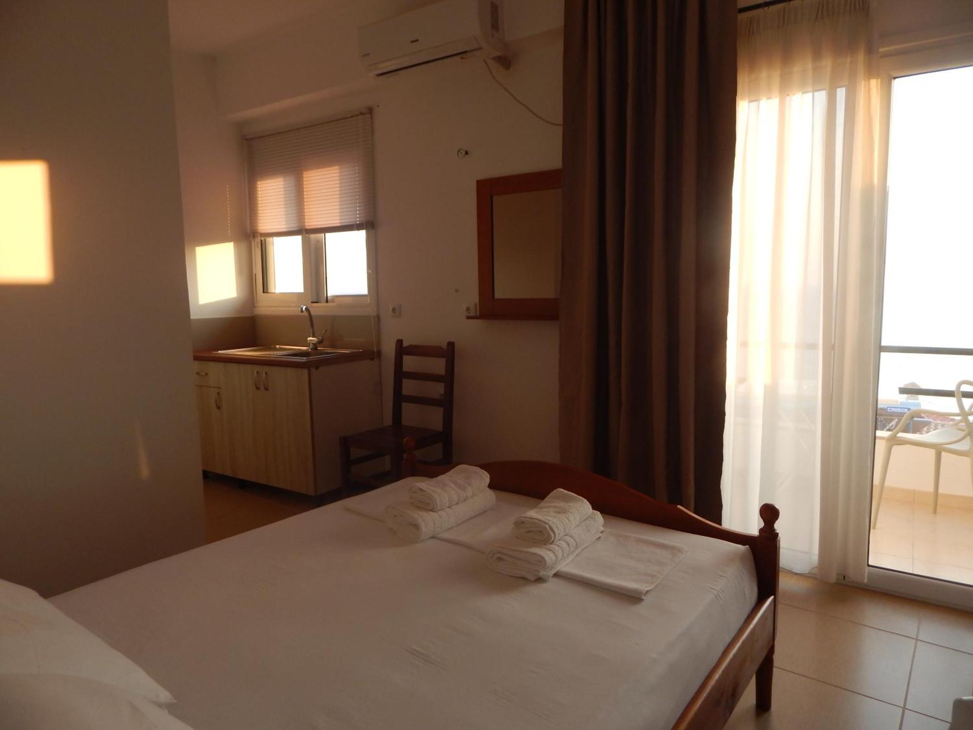 Bel Air Rooms Himare Exterior photo